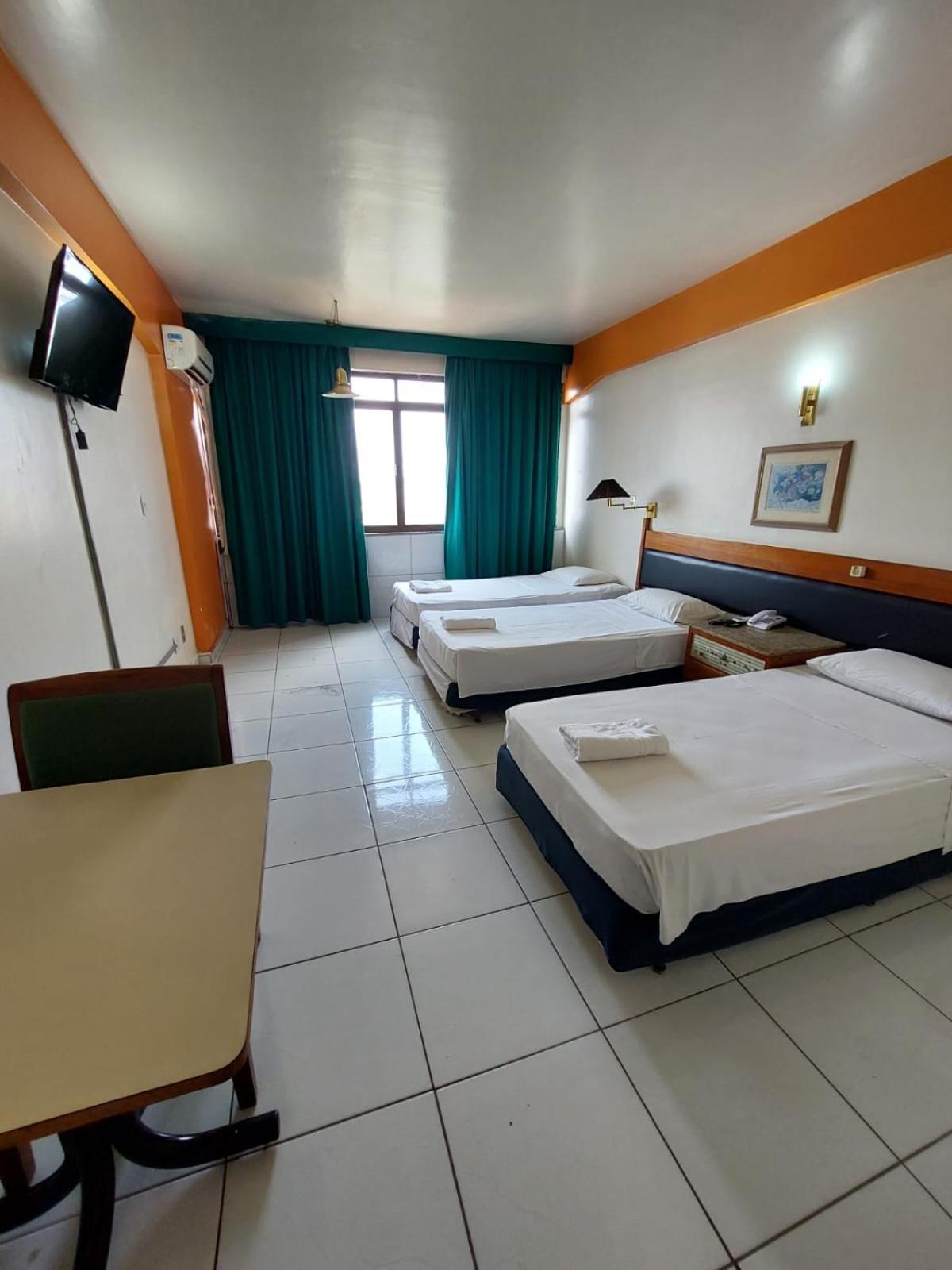 Quarto Triplo Standard