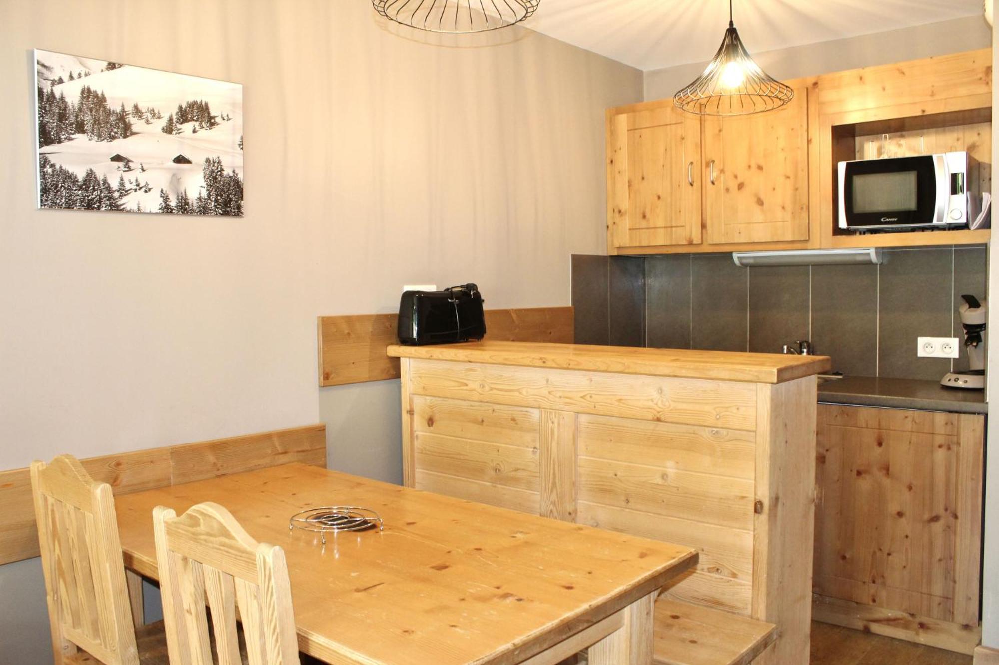 Two Bedroom Apartment (4 Adults) Slopes side