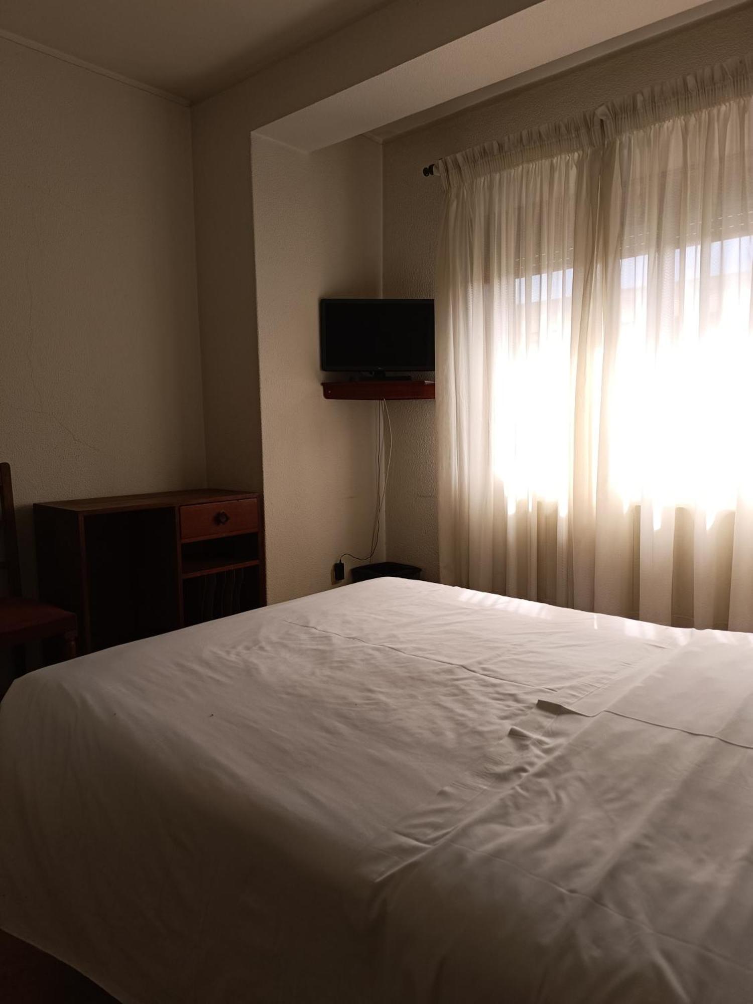 Quarto Duplo com Cama Extra