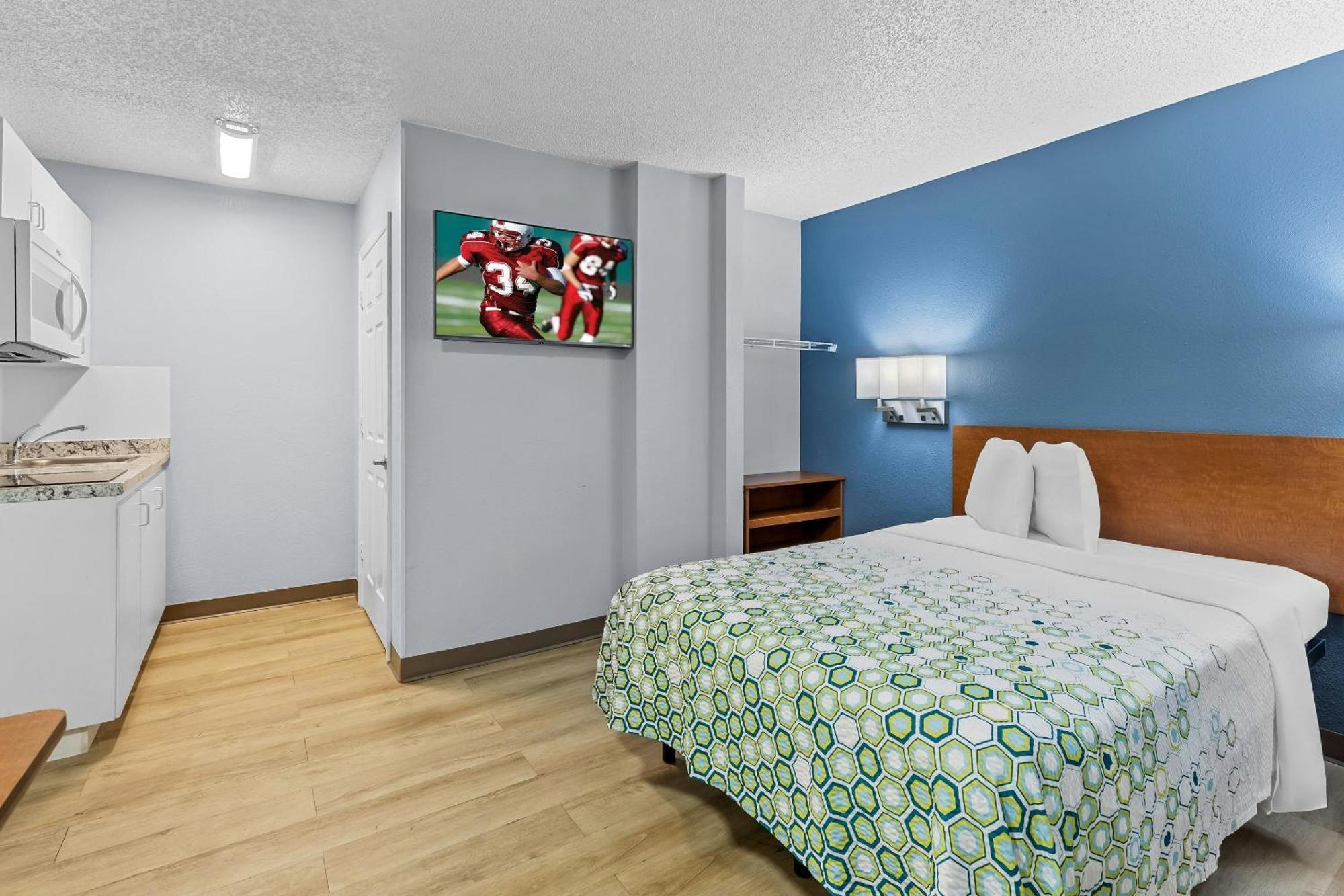 Studio Queen Room Renovated Non-Smoking,1769829384:JPEG