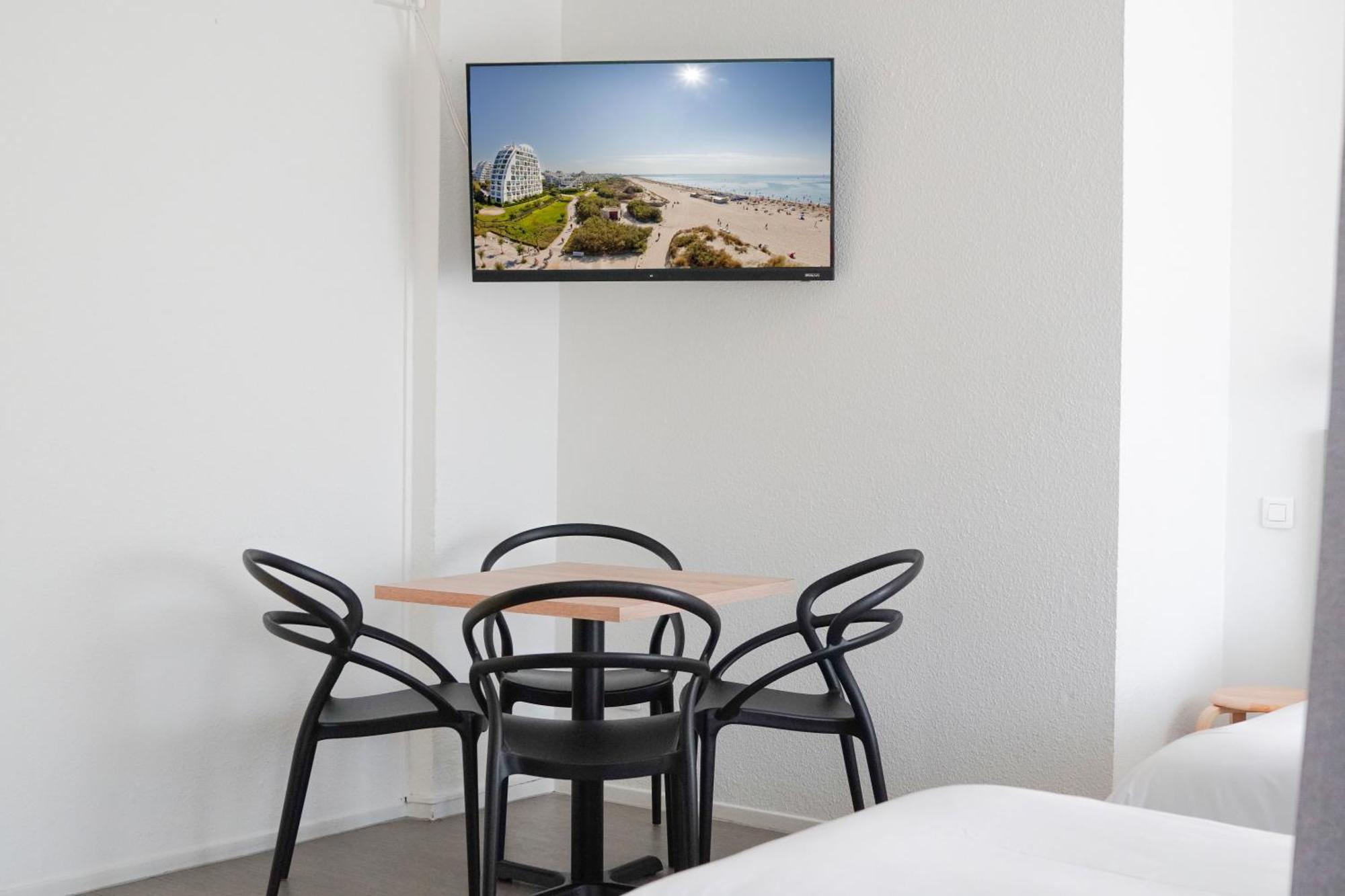Family Room,1769855682:JPEG
