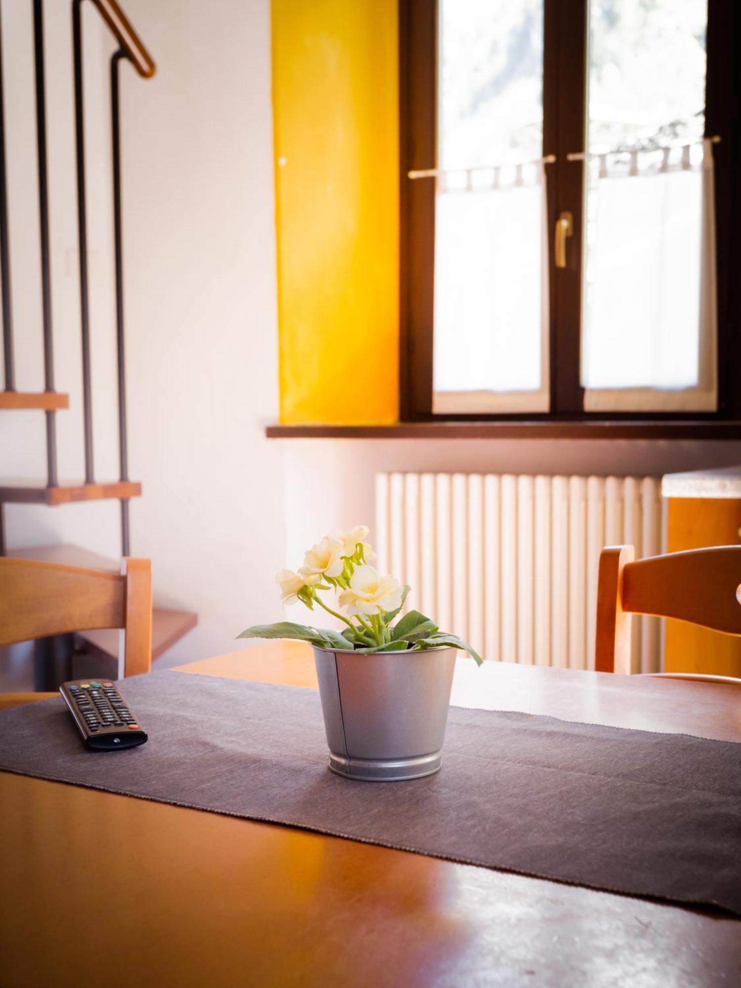 Appartamento con 2 Camere da Letto e con Vista Montagna