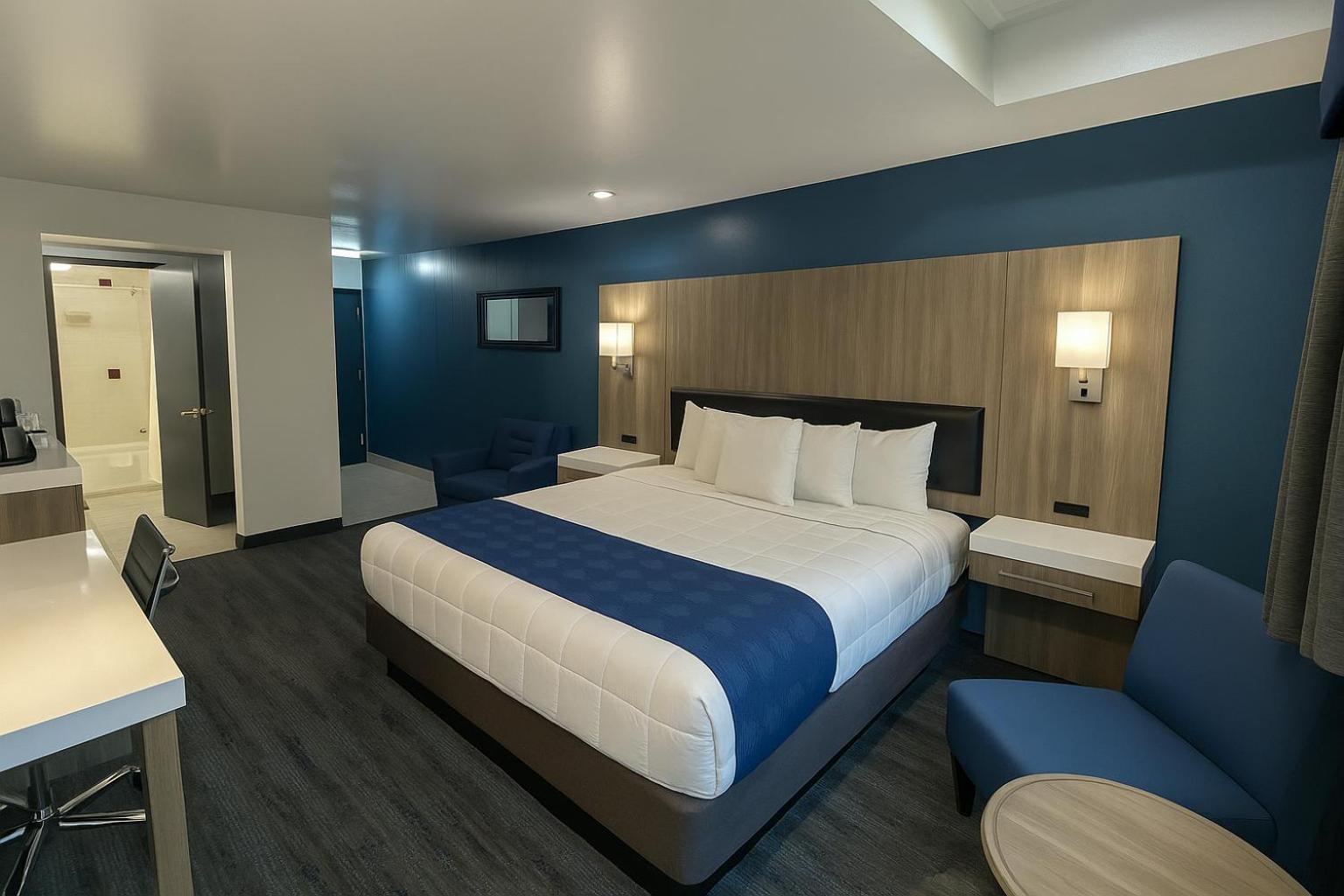 Deluxe King Room