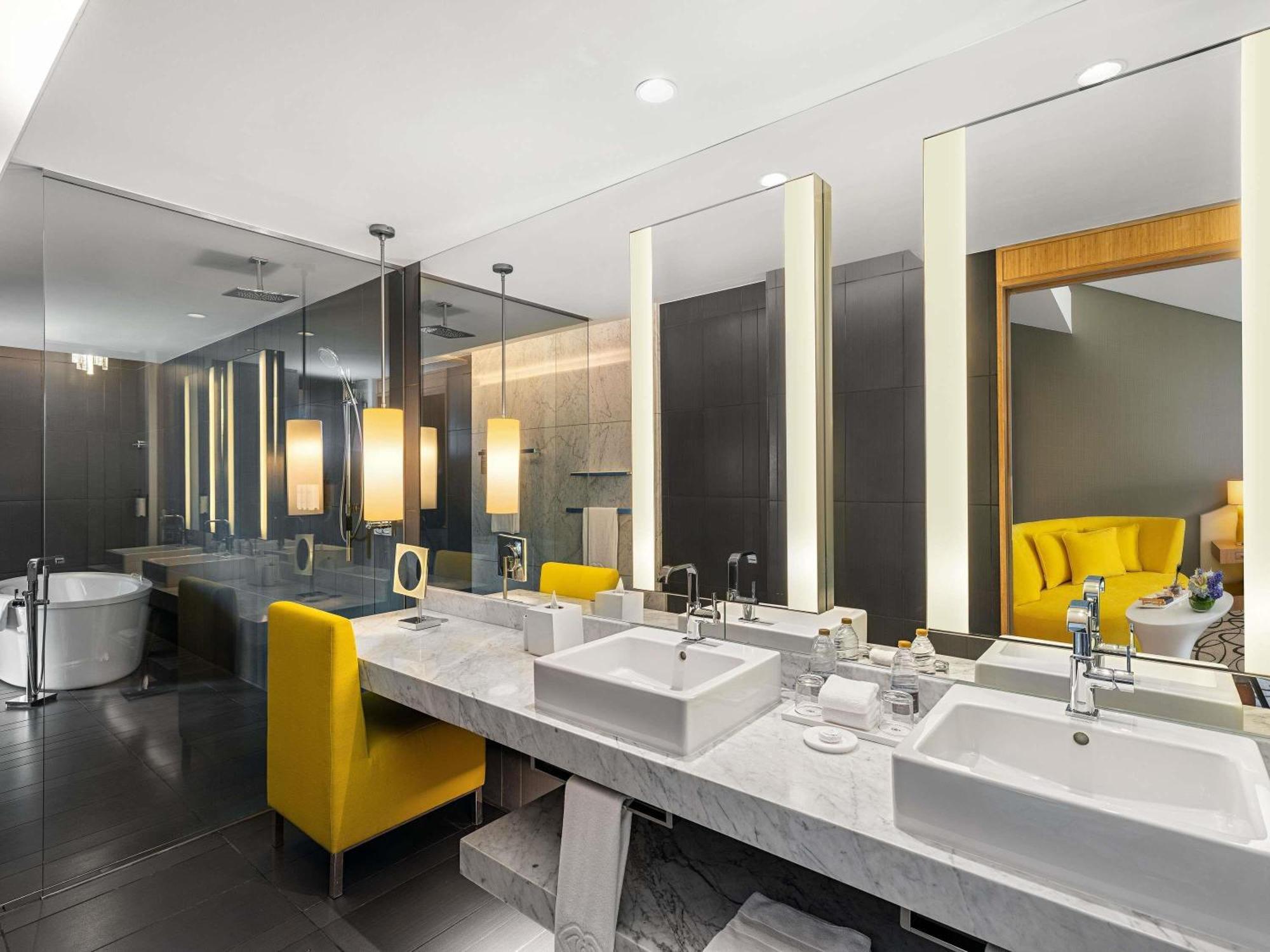 Luxuriöses Studio-Apartment mit Blick auf den Burj Khalifa