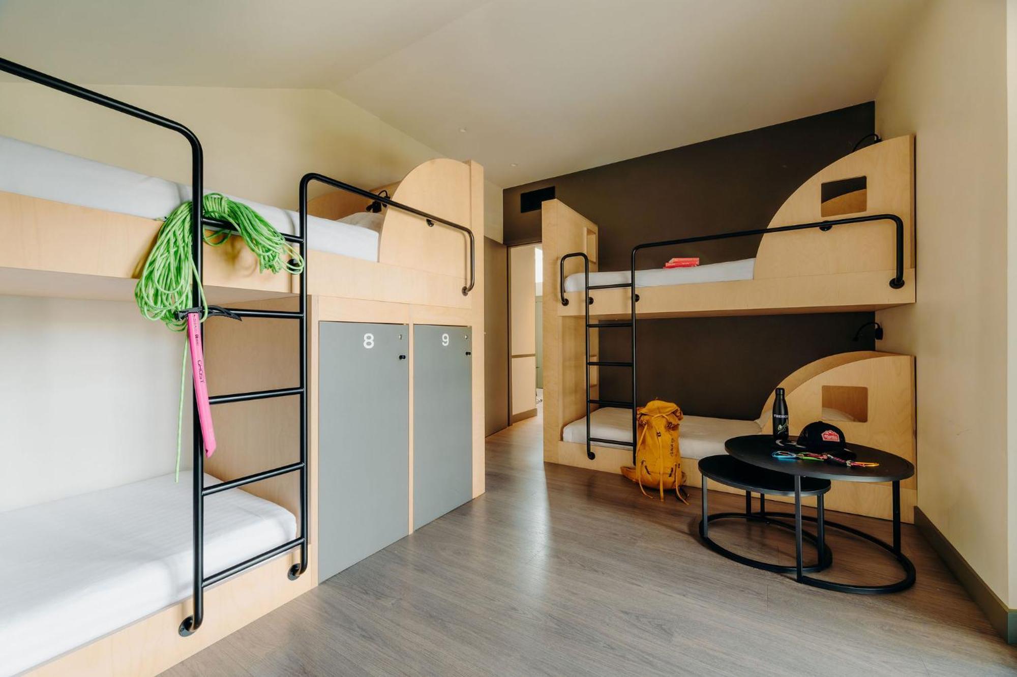 10-Bed Mixed Dormitory Room,1770657402:JPEG