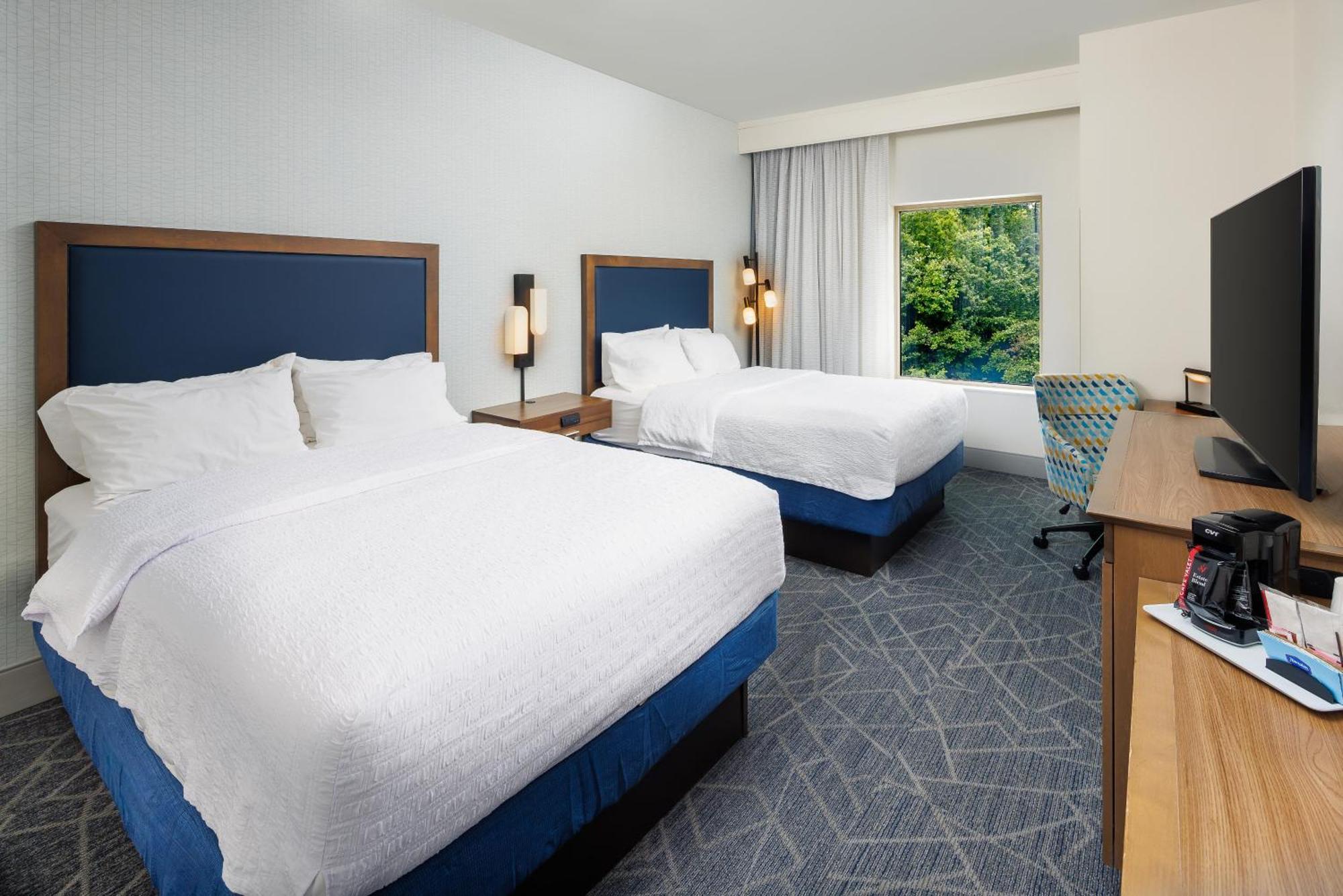 Queen Room Two Queen Beds Hearing Access or Non-Smoking