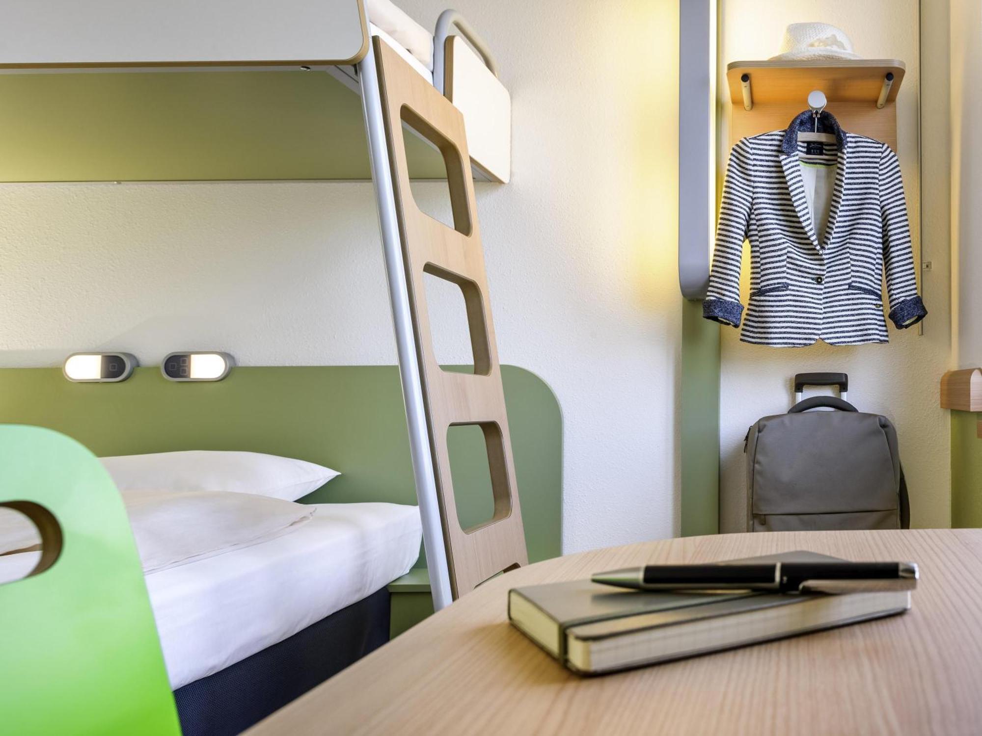 Standaard Kamer met 3 eenpersoonsbedden
