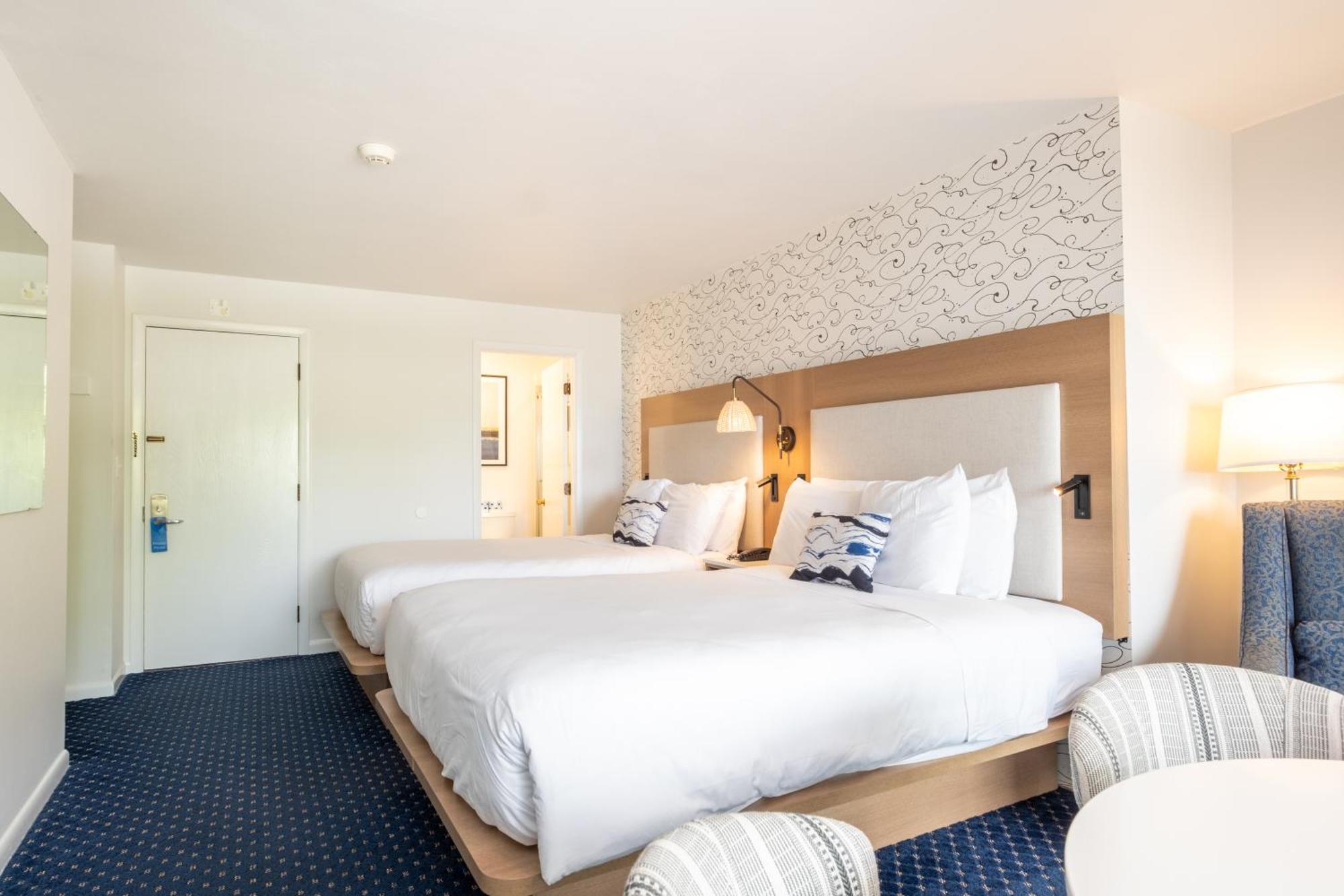 Queen Room with Balcony