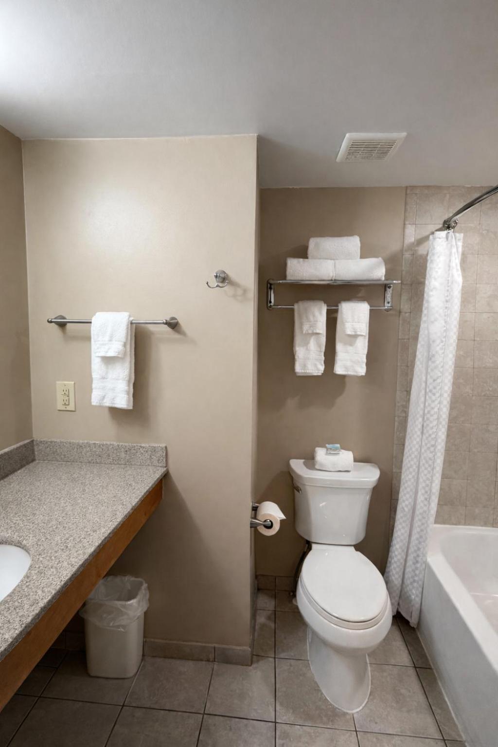 Deluxe Queen Room with Two Queen Beds