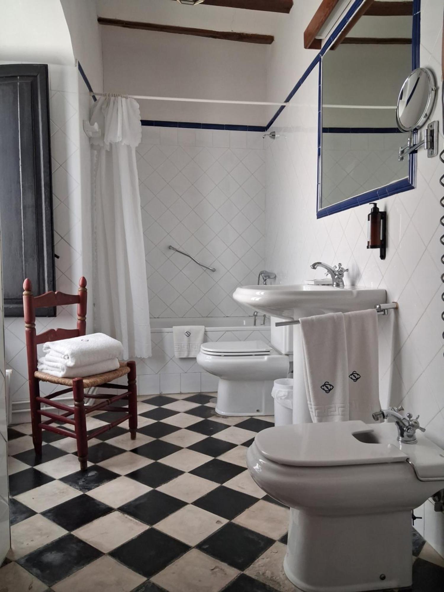 Habitación Doble con baño privado - 2 camas