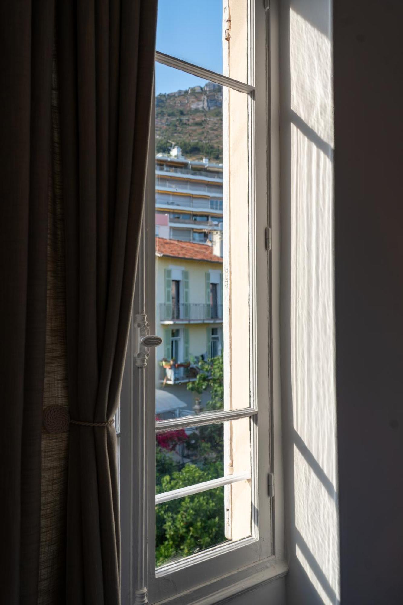 Chambre Double ou Lits Jumeaux - Vue sur Jardin