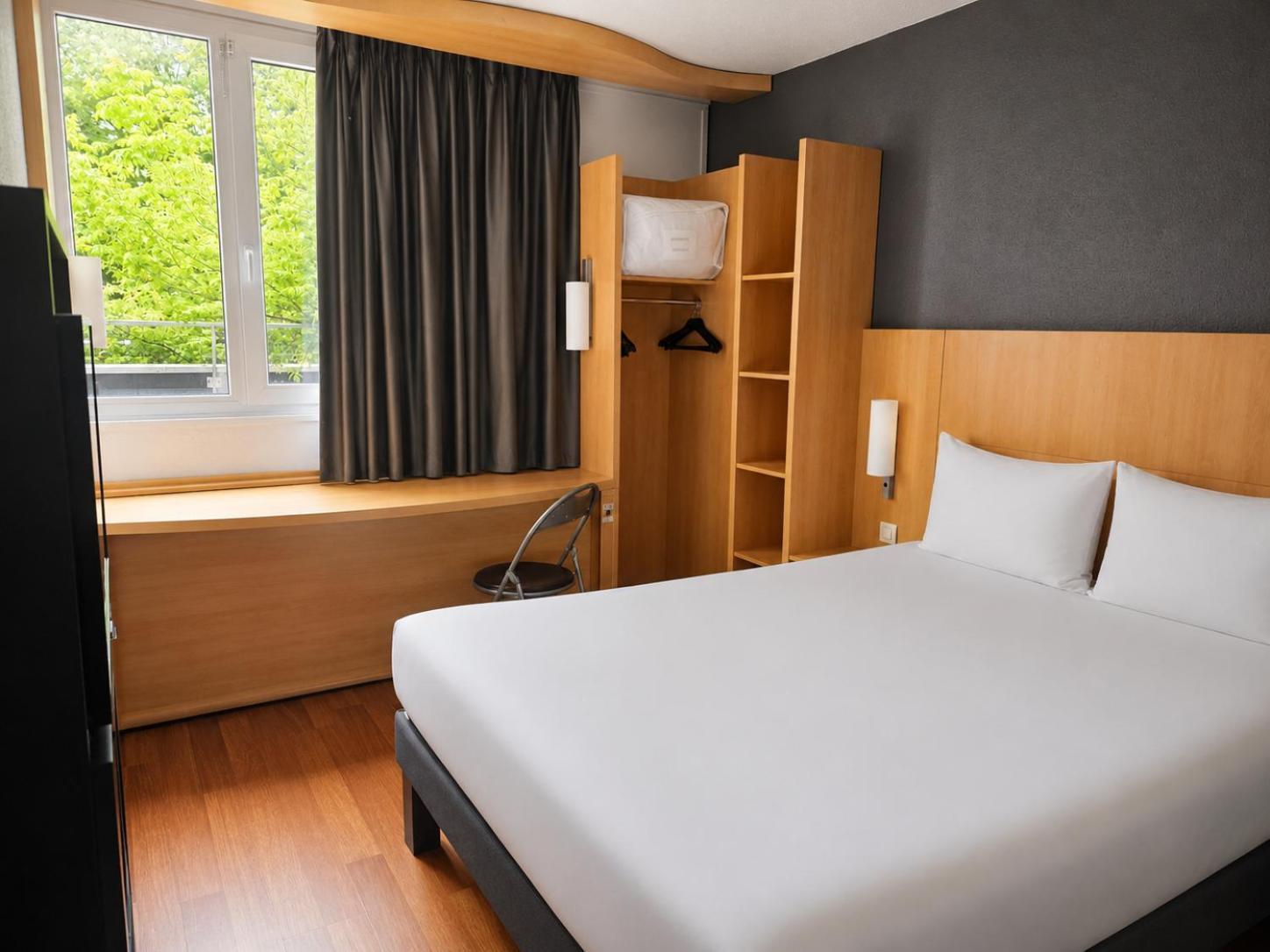 Quarto Duplo Standard