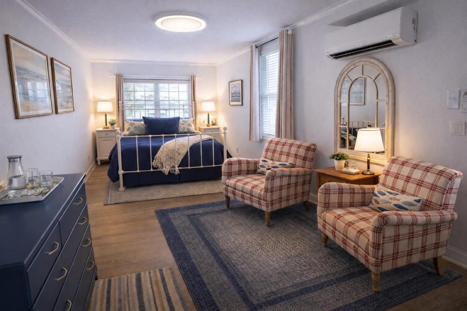 Arbor Room - Queen Bed