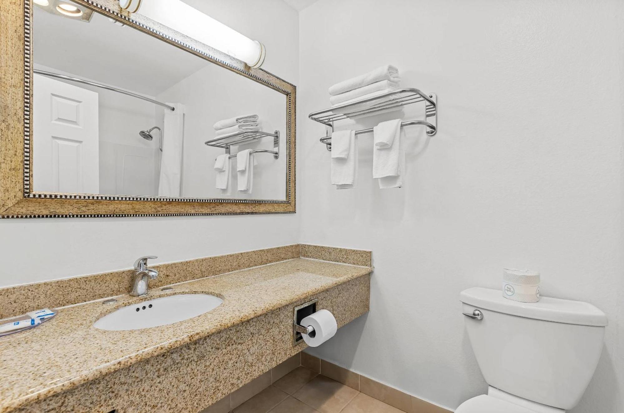 Efficiency Queen Suite with Two Queen Beds - Non Smoking