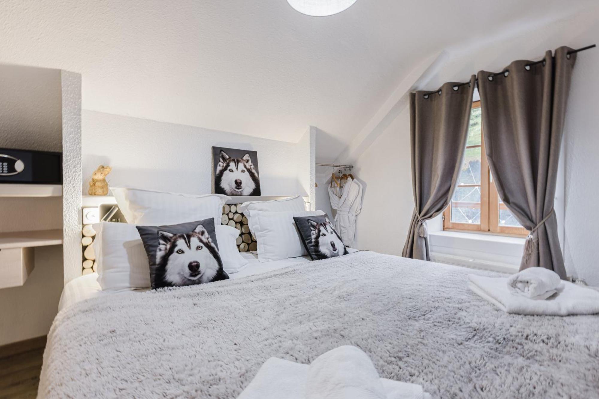 Superior Double Room,1773731552:JPEG