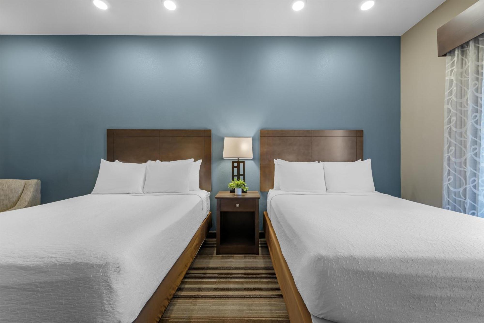 Queen Room with Two Queen Beds - Non-Smoking