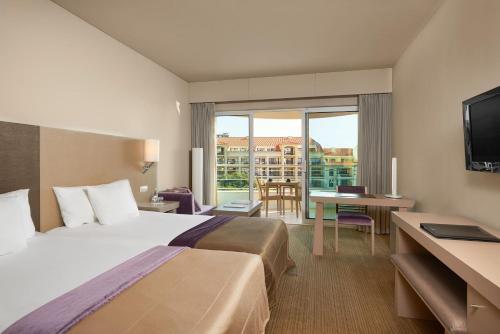 Quarto Melia com Vista da Terra