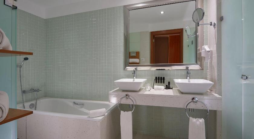 Quarto Melia com Vista do Mar