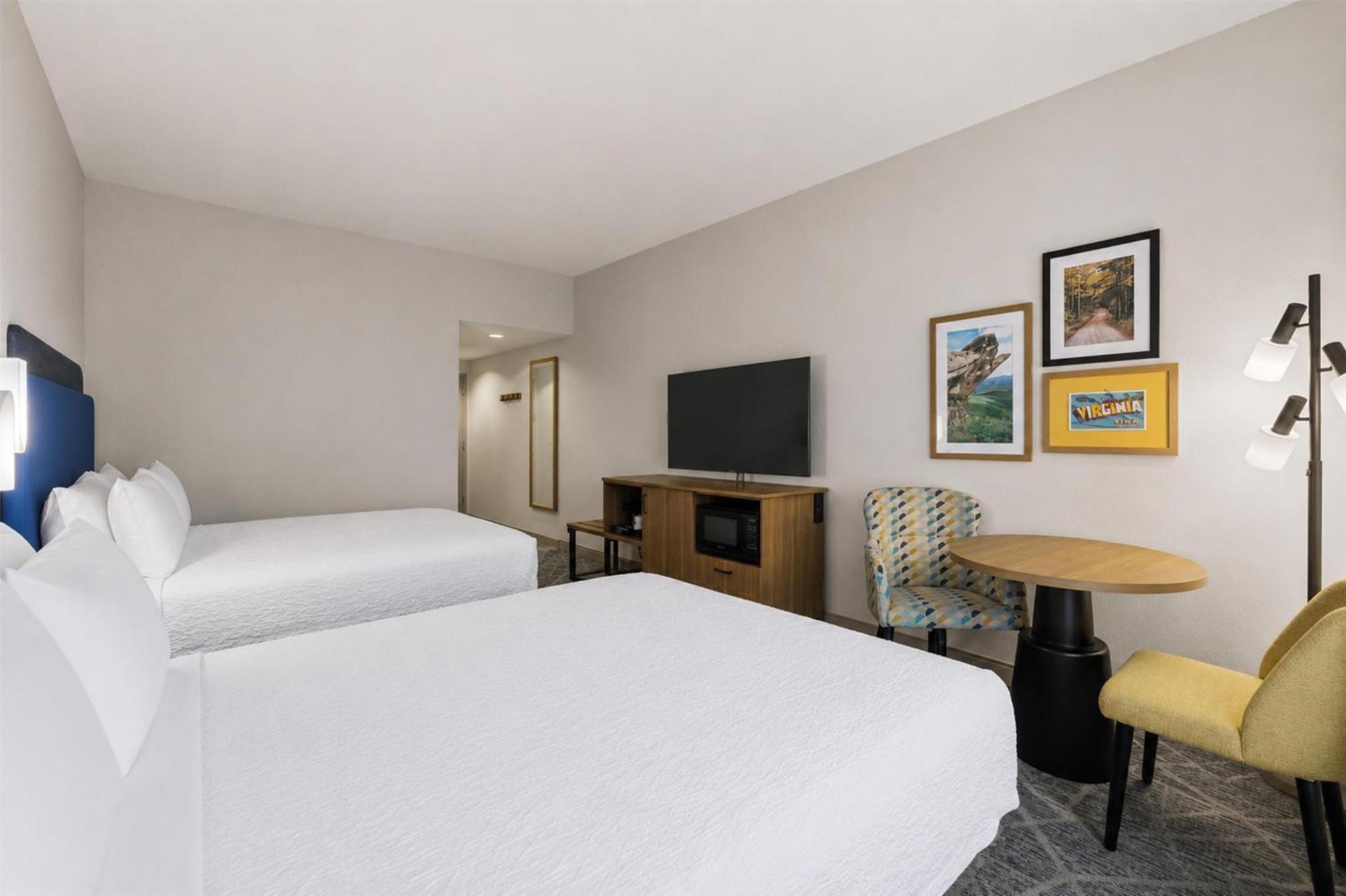 Room with Two Queen Beds - Non-Smoking