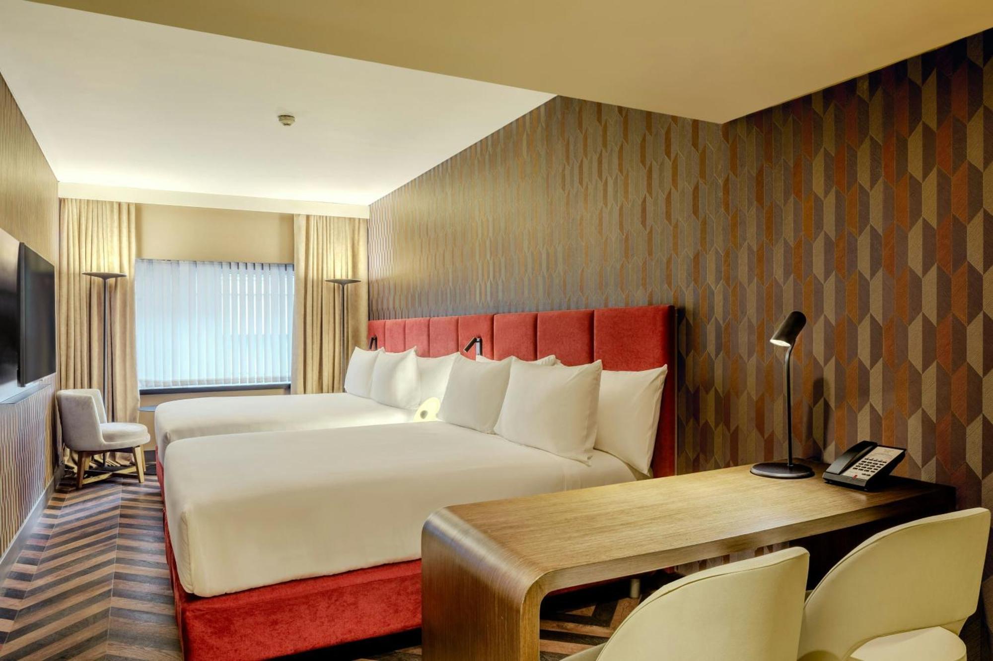 Premier Kamer met 2 Aparte Queensize Bedden