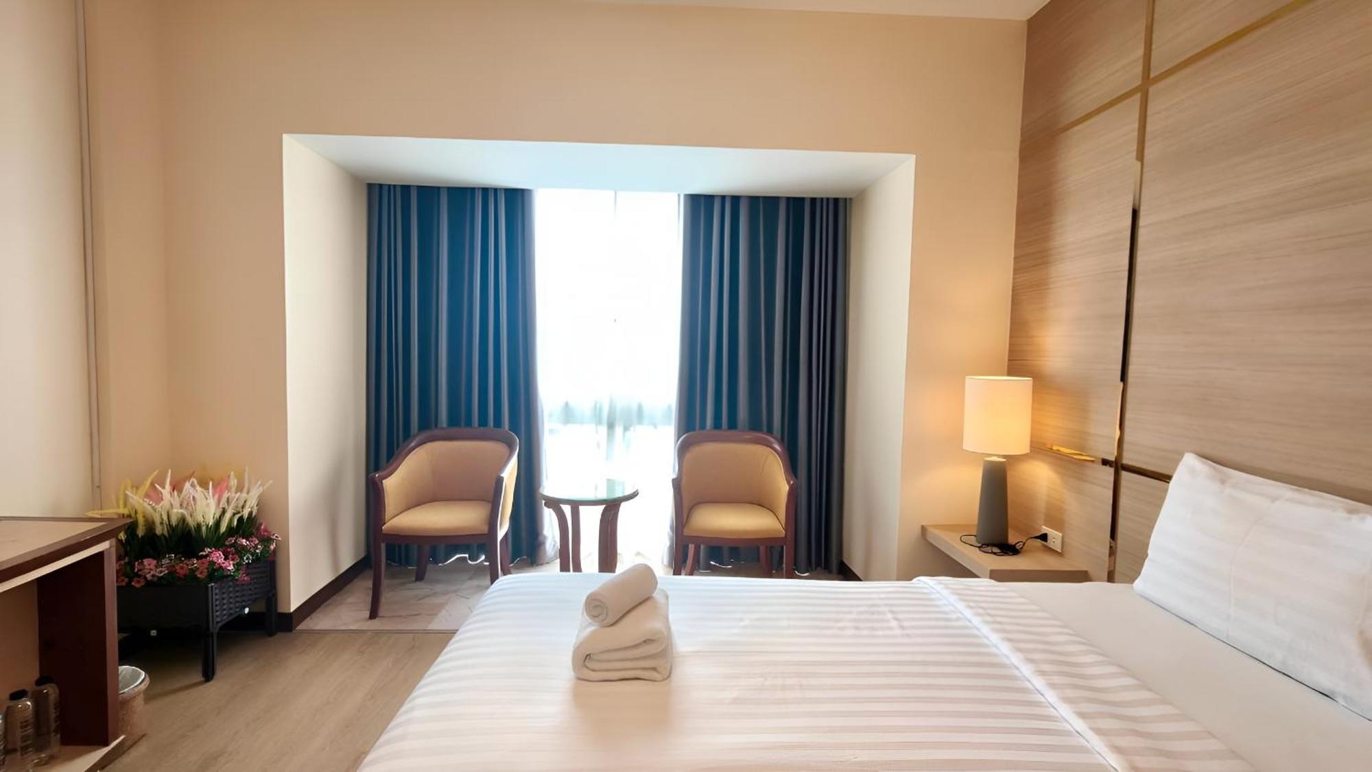 Deluxe Double or Twin Room
