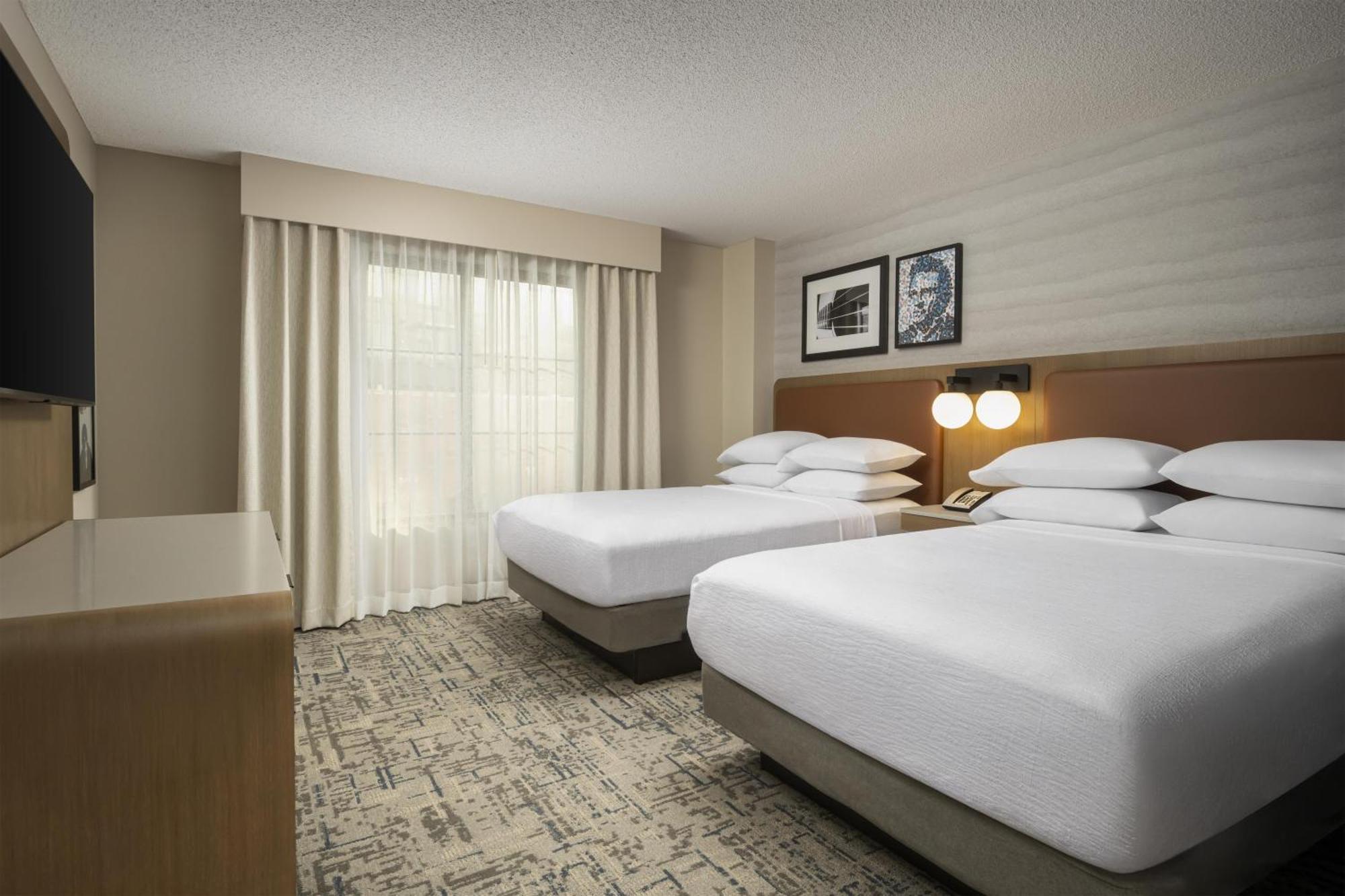 Suite Two Double Beds Non-Smoking