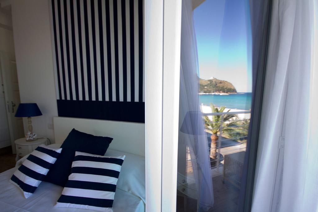 Double or Twin Room Sea View,185577396:JPEG