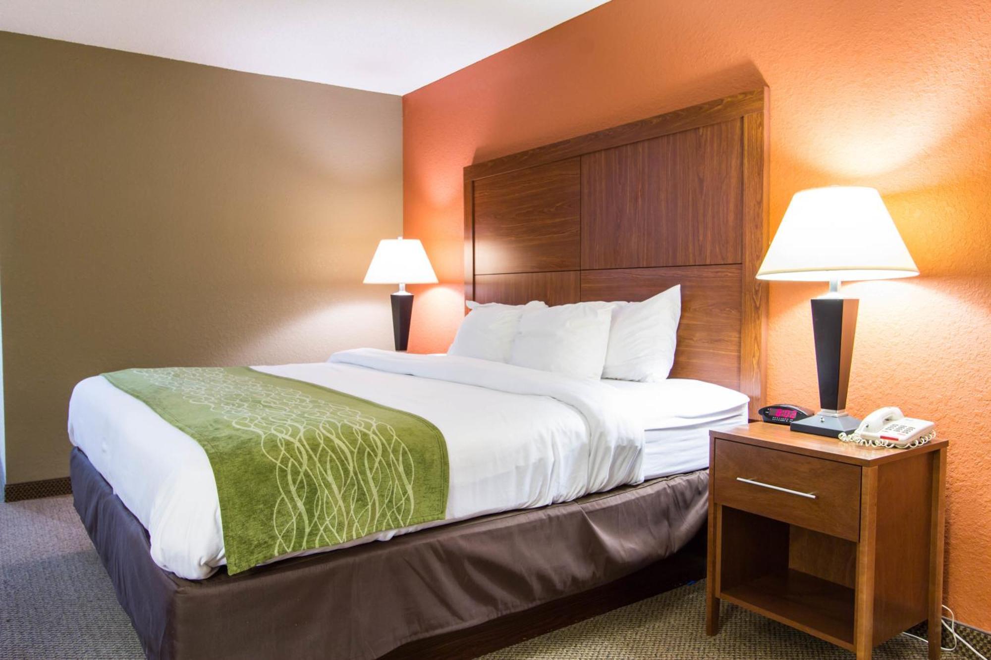 Queen Room with Two Queen Beds - Non-Smoking