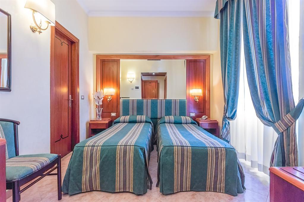 Standard Double or Twin Room,190507891:JPEG
