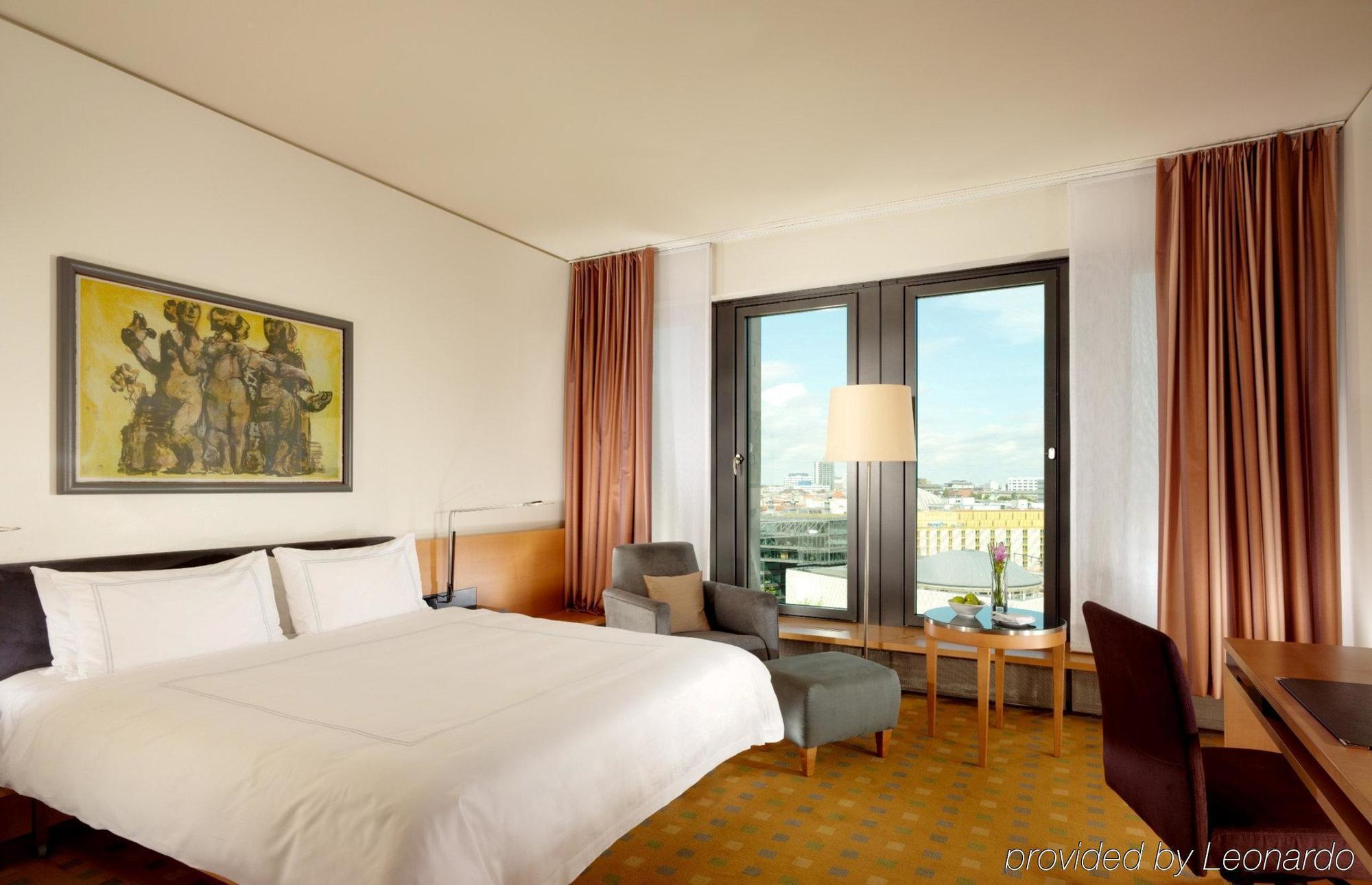 Classic Room Ku'damm View,266580485:JPEG