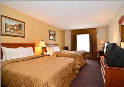 Queen Room with Two Queen Beds