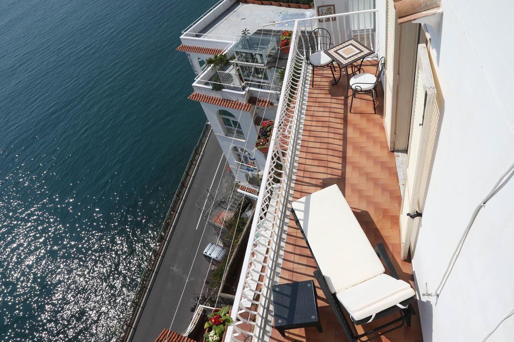 Habitación Doble Prestige con terraza y vistas al mar