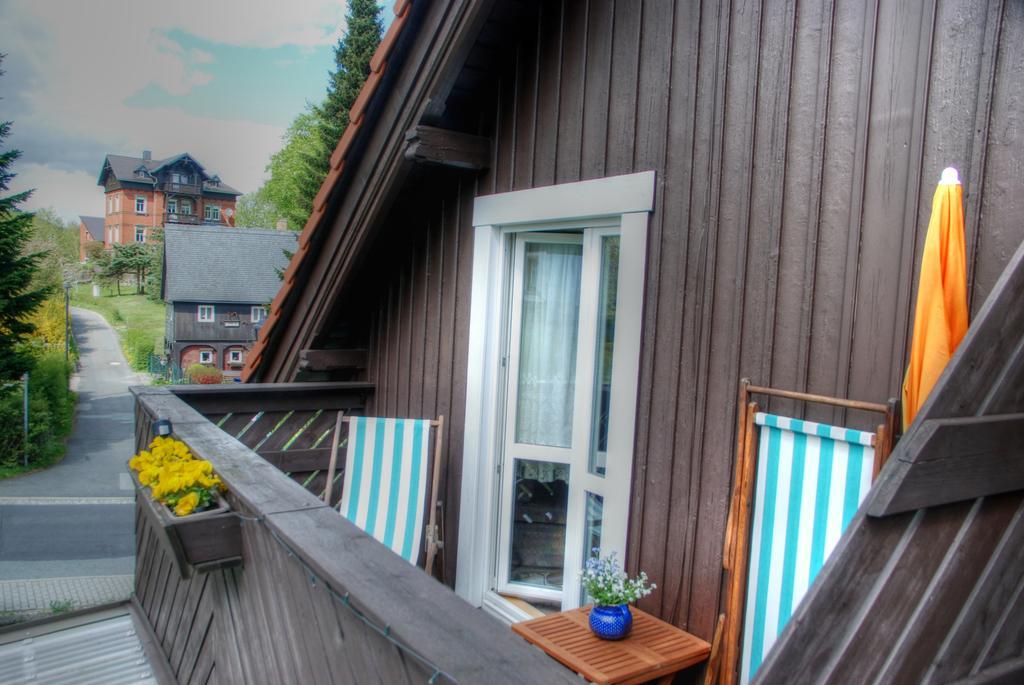 Doppelzimmer mit Balkon
