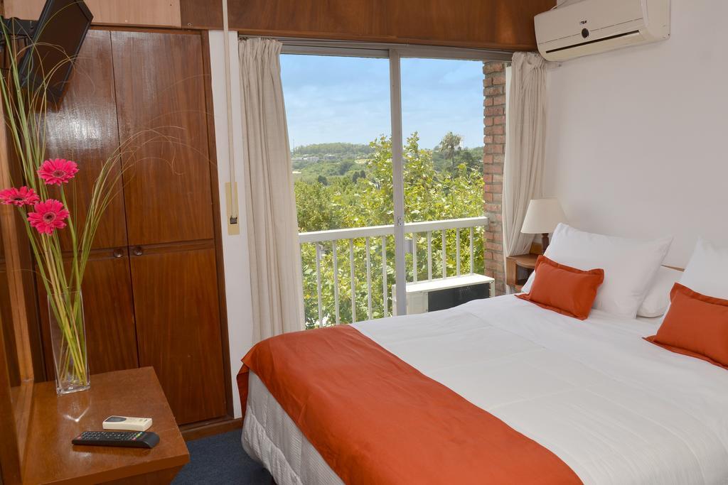 Quarto Duplo Com Cama Queen-size Econômico