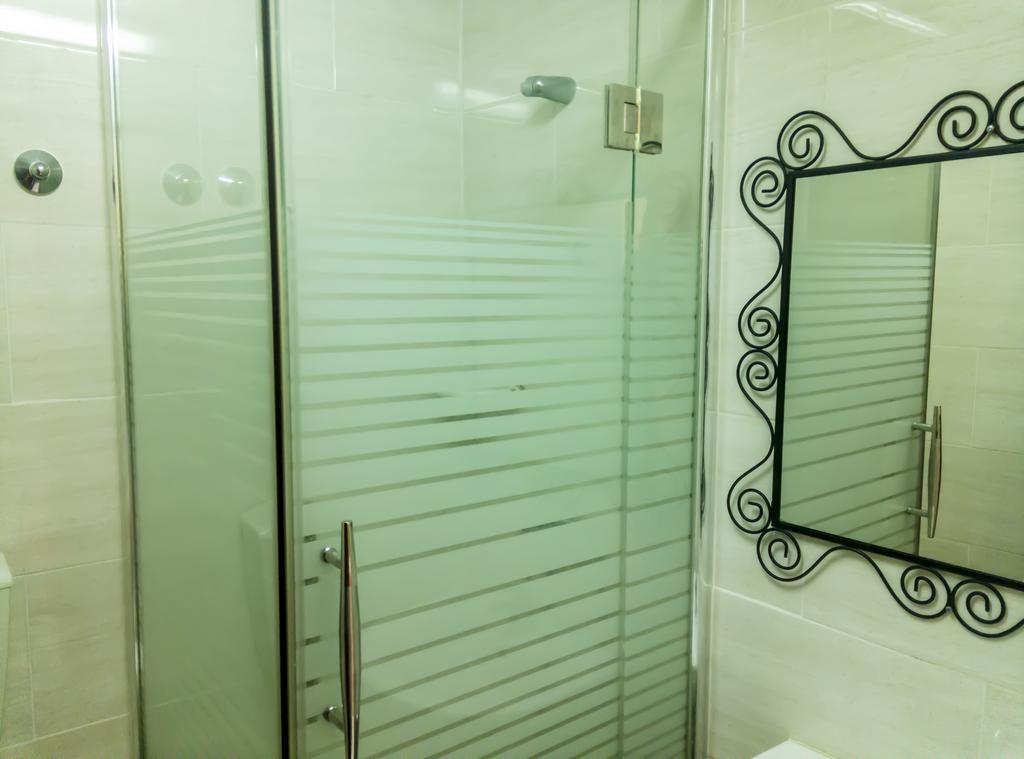 Triple Room Private Bathroom,207274426:JPEG