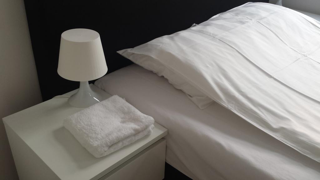 Small Double Room,1543062589:JPEG