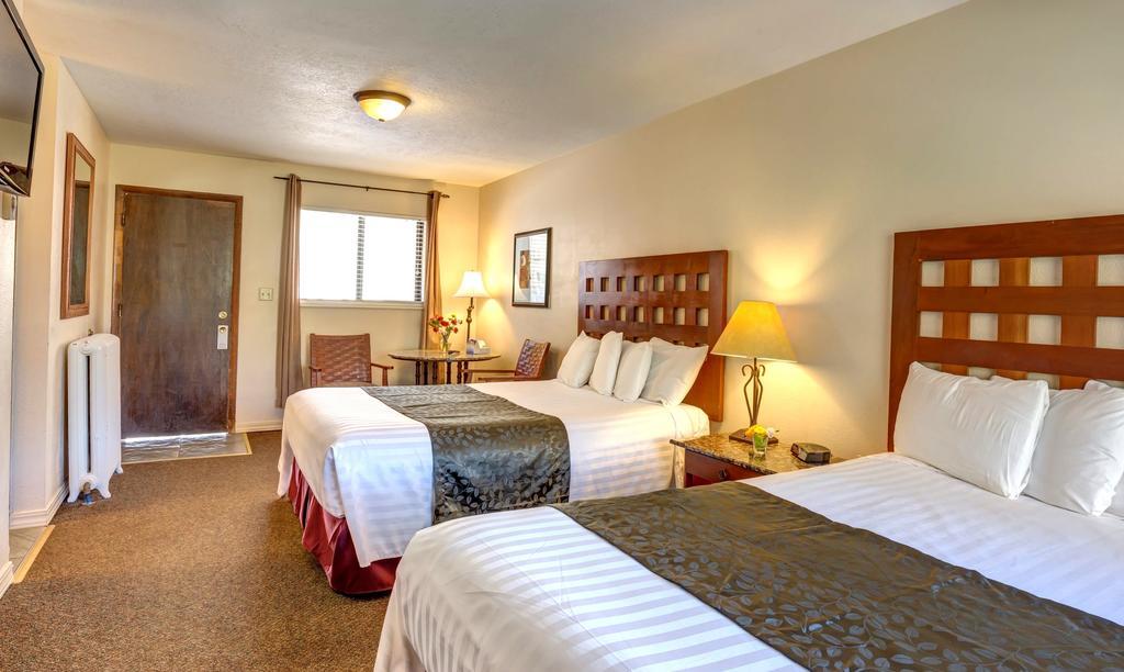 Standard Queen Room with Two Queen Beds