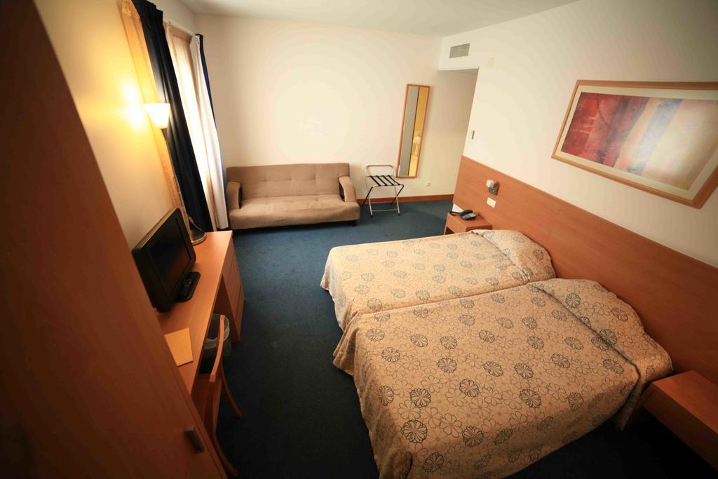 Quarto Twin