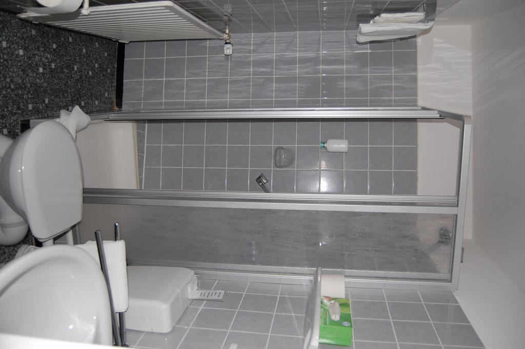 Single Room,213391031:JPEG