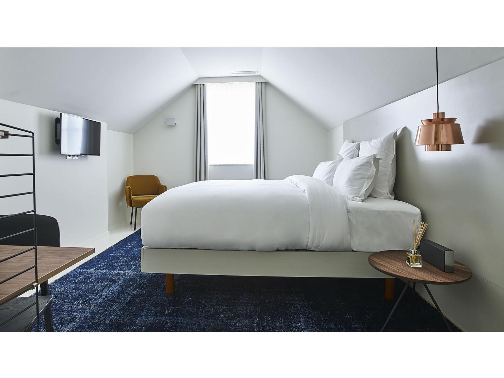 Duplex Suite,218228108:JPEG