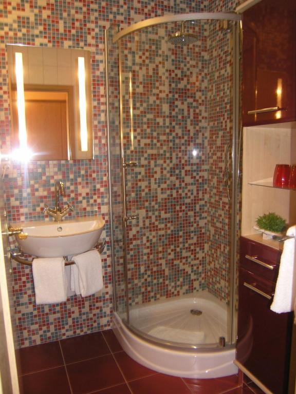 Standard Double Room,1107813051:JPEG