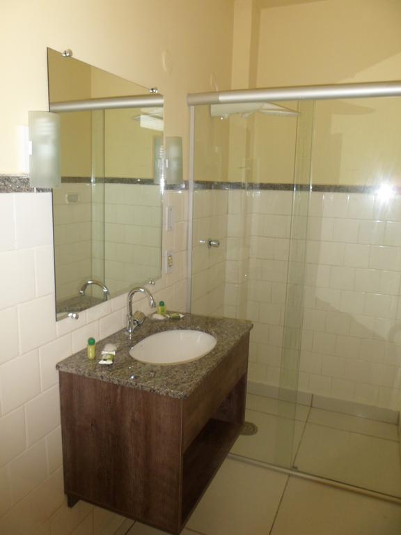 Quarto Individual com Ar-Condicionado