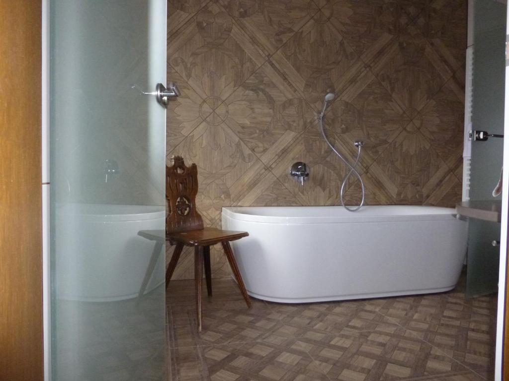 Three-Bedroom Suite,44789077:JPEG