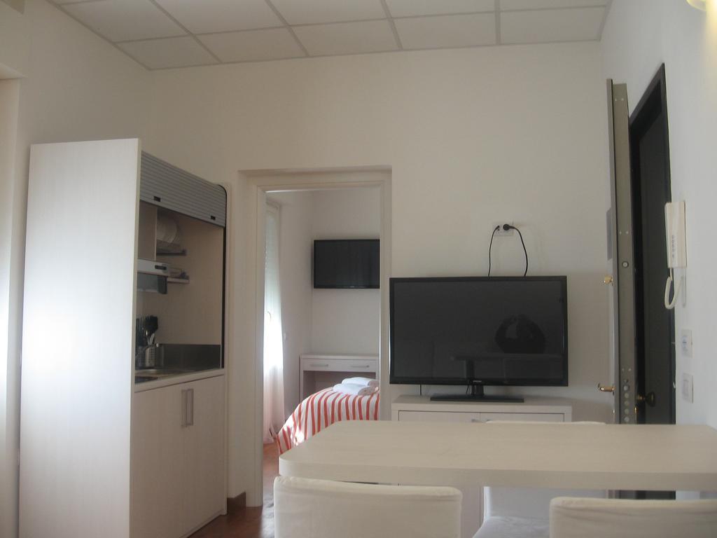 Two-Bedroom Apartment,830333327:JPEG