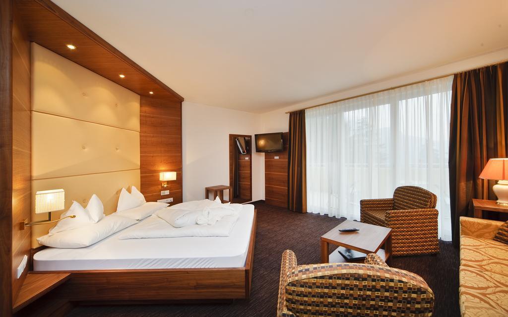 Junior Suite,227494895:JPEG