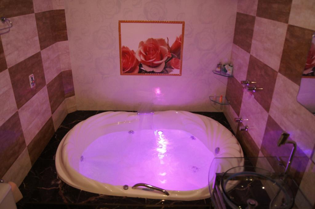 Superior Double Room Spa Bath,994347658:JPEG