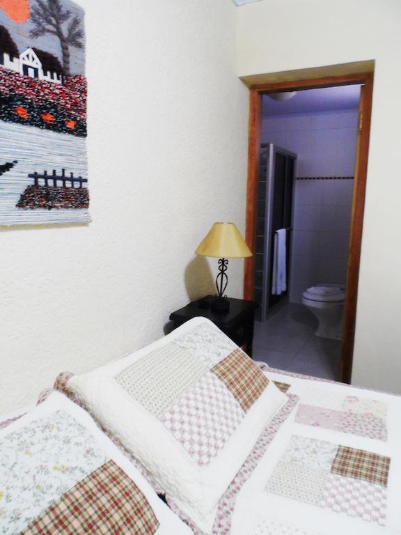 Quarto com Cama de Casal ou 2 de Solteiro