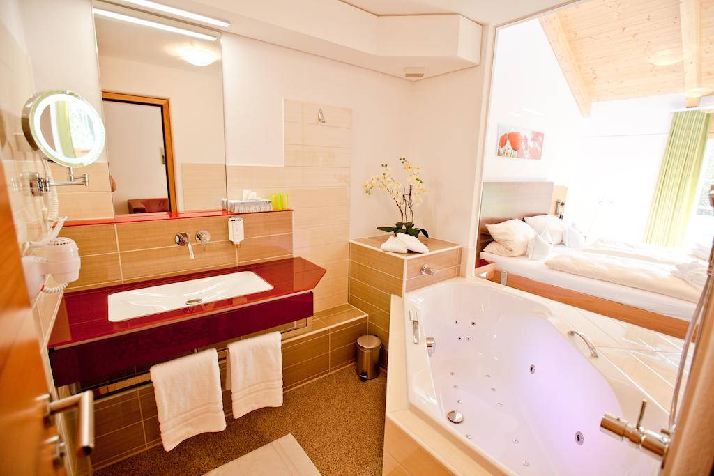 Double Room Spa Bath,630849378:JPEG