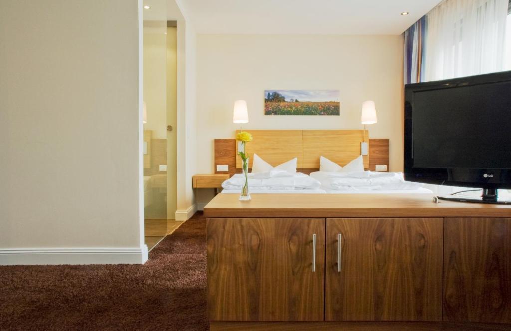 Double Room,23948546:JPEG