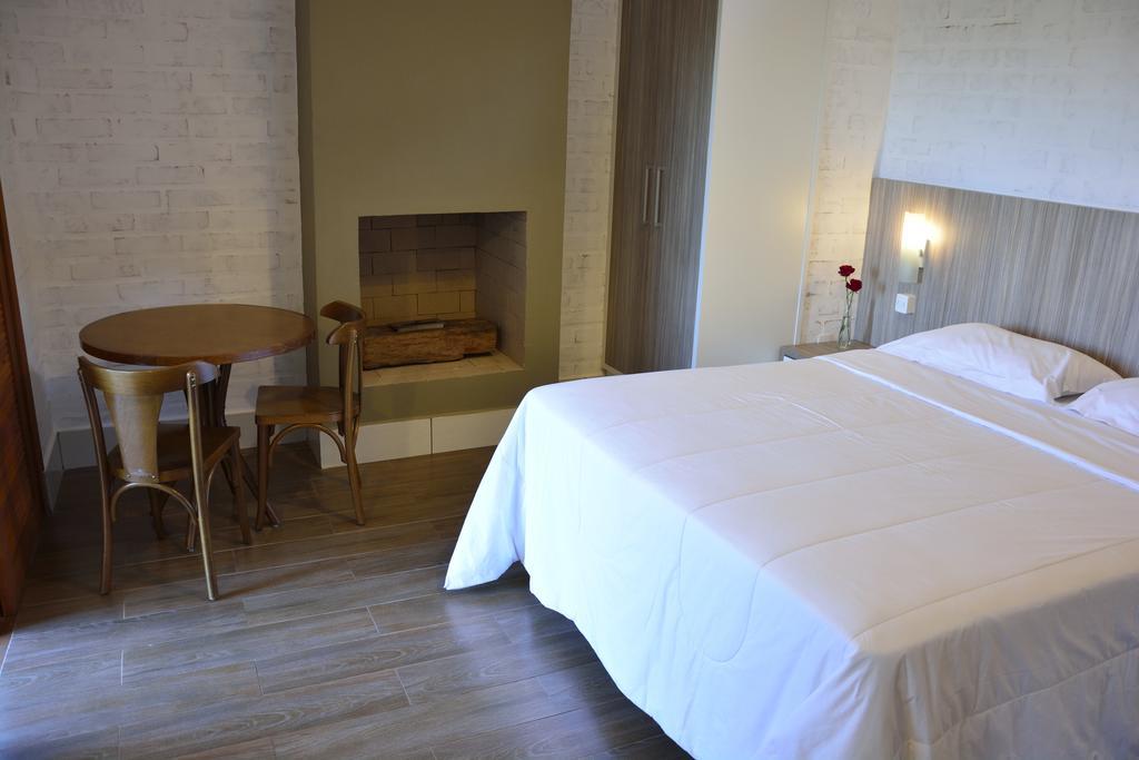 Quarto Família Deluxe com Ar-condicionado